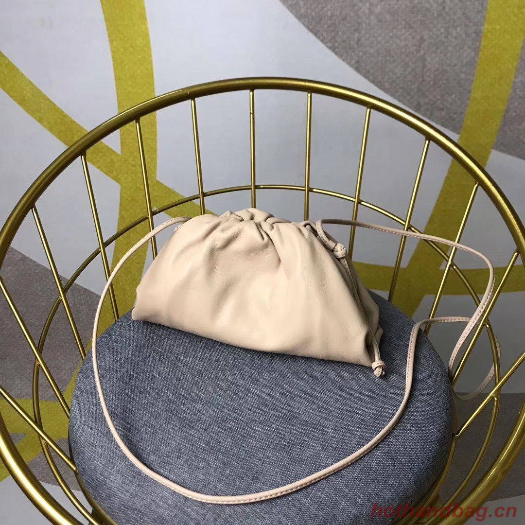 Bottega Veneta Nappa lambskin soft Shoulder Bag 98057 Nude Bottega Veneta Nappa lambskin soft Shoulder Bag 98057 Nude