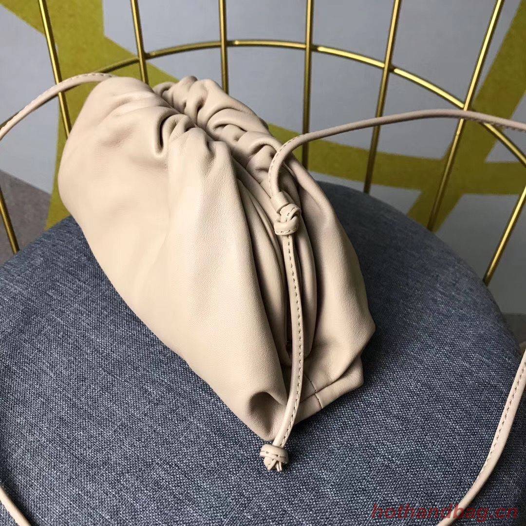 Bottega Veneta Nappa lambskin soft Shoulder Bag 98057 Nude Bottega Veneta Nappa lambskin soft Shoulder Bag 98057 Nude