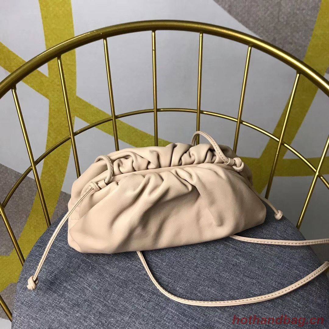 Bottega Veneta Nappa lambskin soft Shoulder Bag 98057 Nude Bottega Veneta Nappa lambskin soft Shoulder Bag 98057 Nude