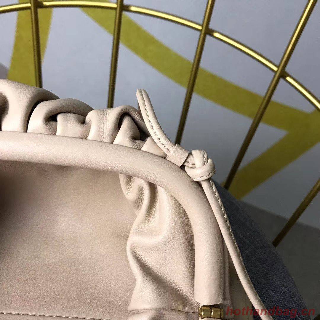 Bottega Veneta Nappa lambskin soft Shoulder Bag 98057 Nude Bottega Veneta Nappa lambskin soft Shoulder Bag 98057 Nude