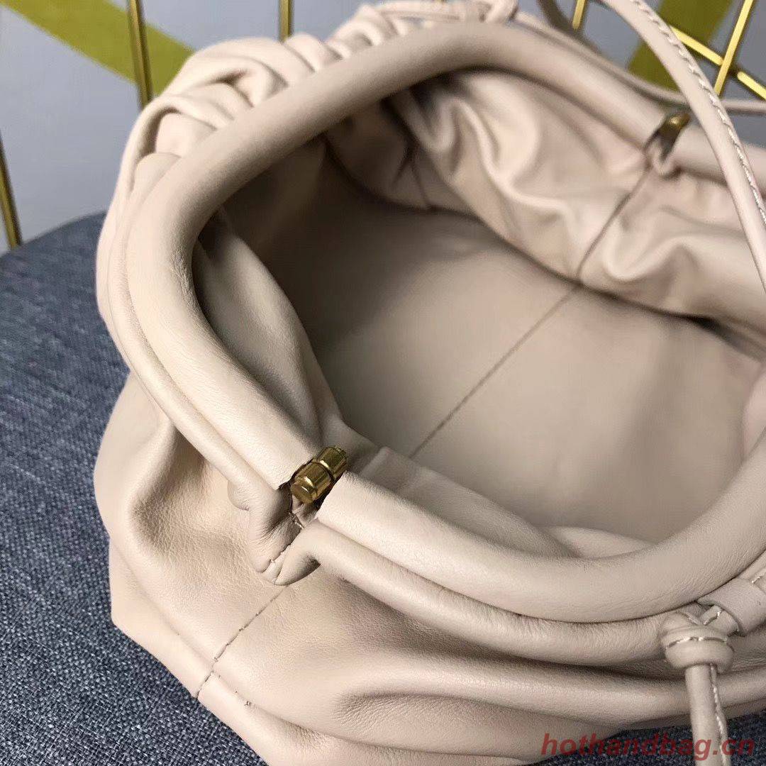 Bottega Veneta Nappa lambskin soft Shoulder Bag 98057 Nude Bottega Veneta Nappa lambskin soft Shoulder Bag 98057 Nude