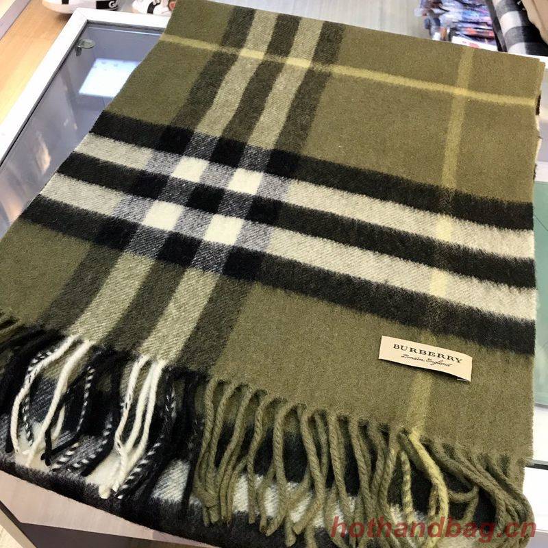 Burberry Scarf B00249