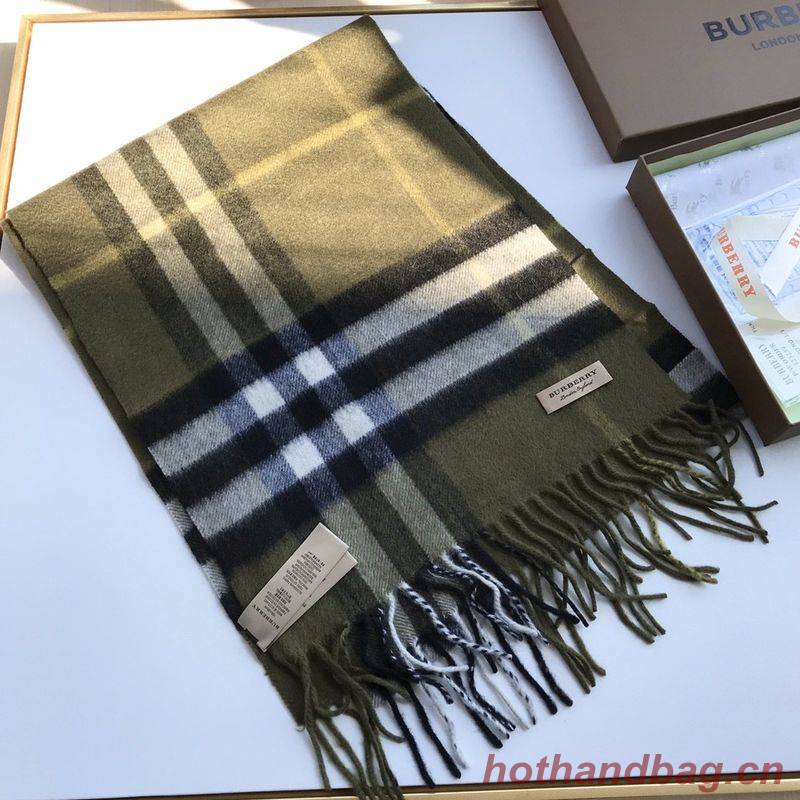 Burberry Scarf B00249