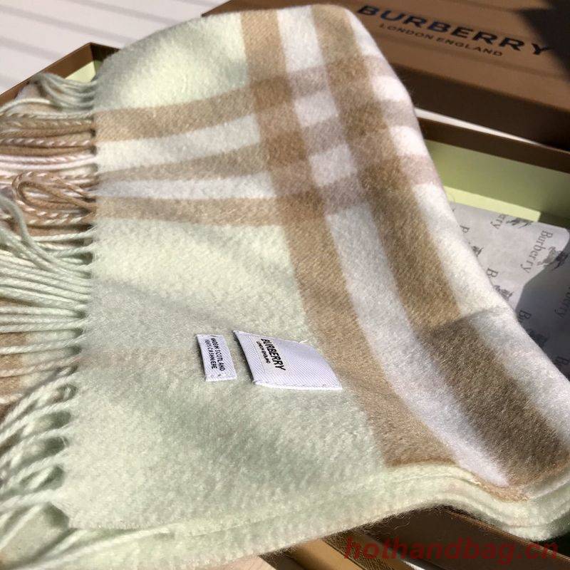 Burberry Scarf B00250