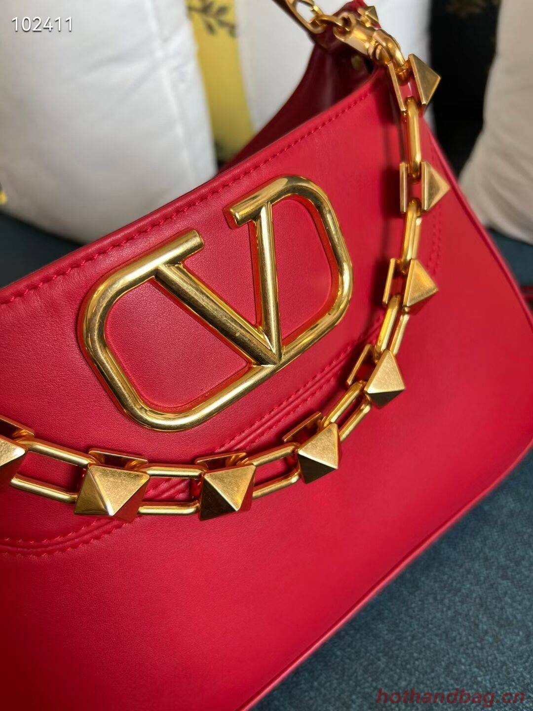 VALENTINO GARAVANI Loco Calf leather bag V2028 red VALENTINO GARAVANI Loco Calf leather bag V2028 red