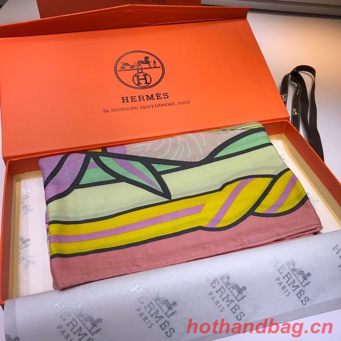 Hermes Scarf HEC00500 Hermes Scarf HEC00500