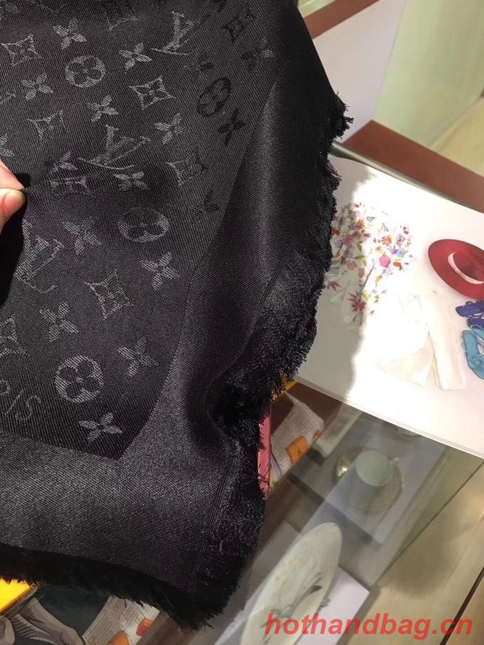 Louis Vuitton Scarf LVC00323