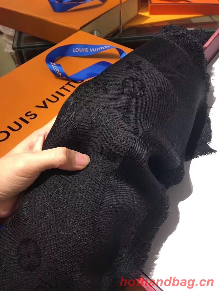 Louis Vuitton Scarf LVC00323