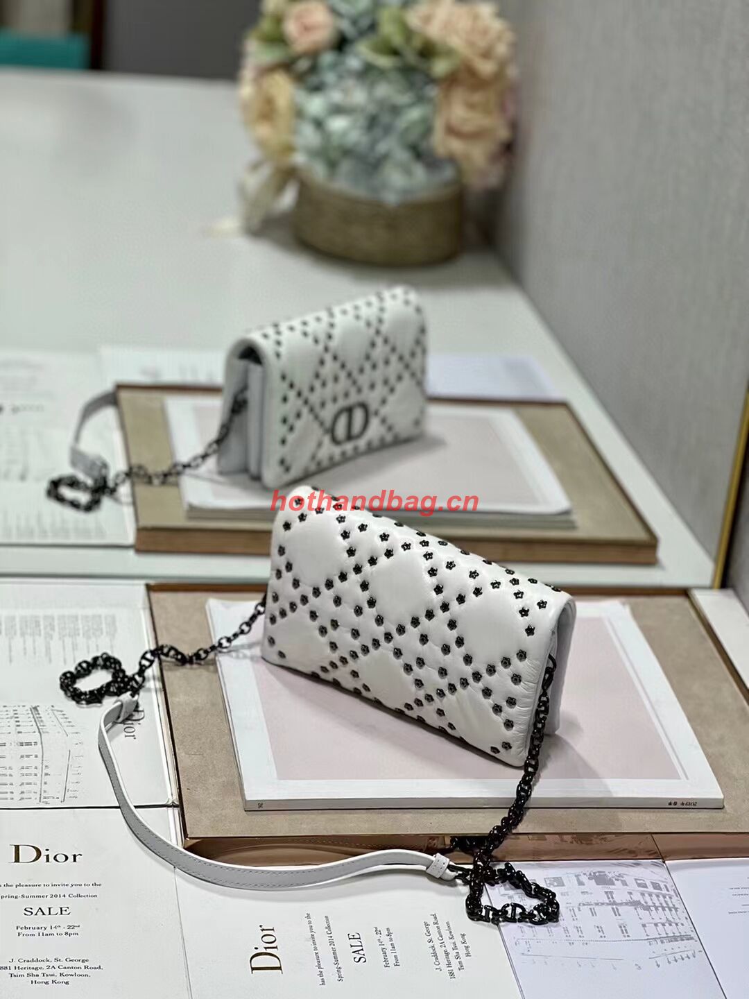 DIOR CARO MACROCANNAGE POUCH Latte Macrocannage Calfskin with Star Motif S5135UNH DIOR CARO MACROCANNAGE POUCH Latte Macrocannage Calfskin with Star Motif S5135UNH