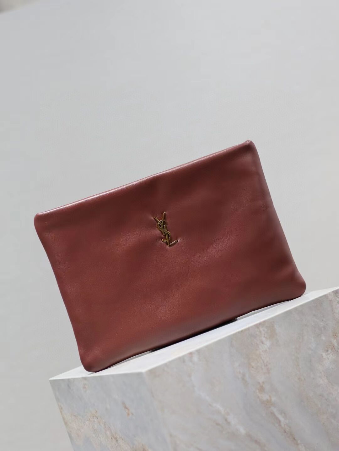 SAINT LAURENT CALYPSO LARGE POUCH IN LAMBSKIN 778943 ROUGE MERLOT SAINT LAURENT CALYPSO LARGE POUCH IN LAMBSKIN 778943 ROUGE MERLOT