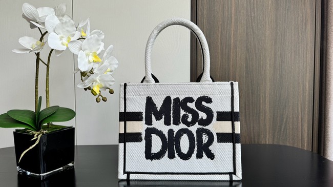 Small Dior Book Tote Two-Tone white and Black Miss Dior Graffiti Embroidery M1265Z