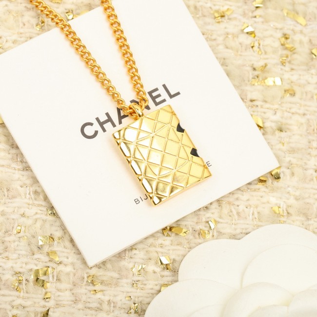 Chanel necklace CE16447