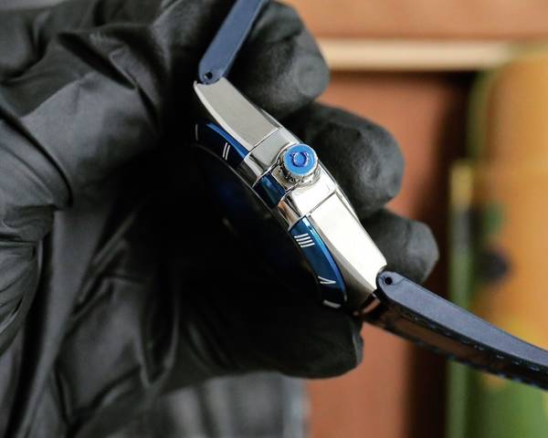 Omega Watch OMW00862