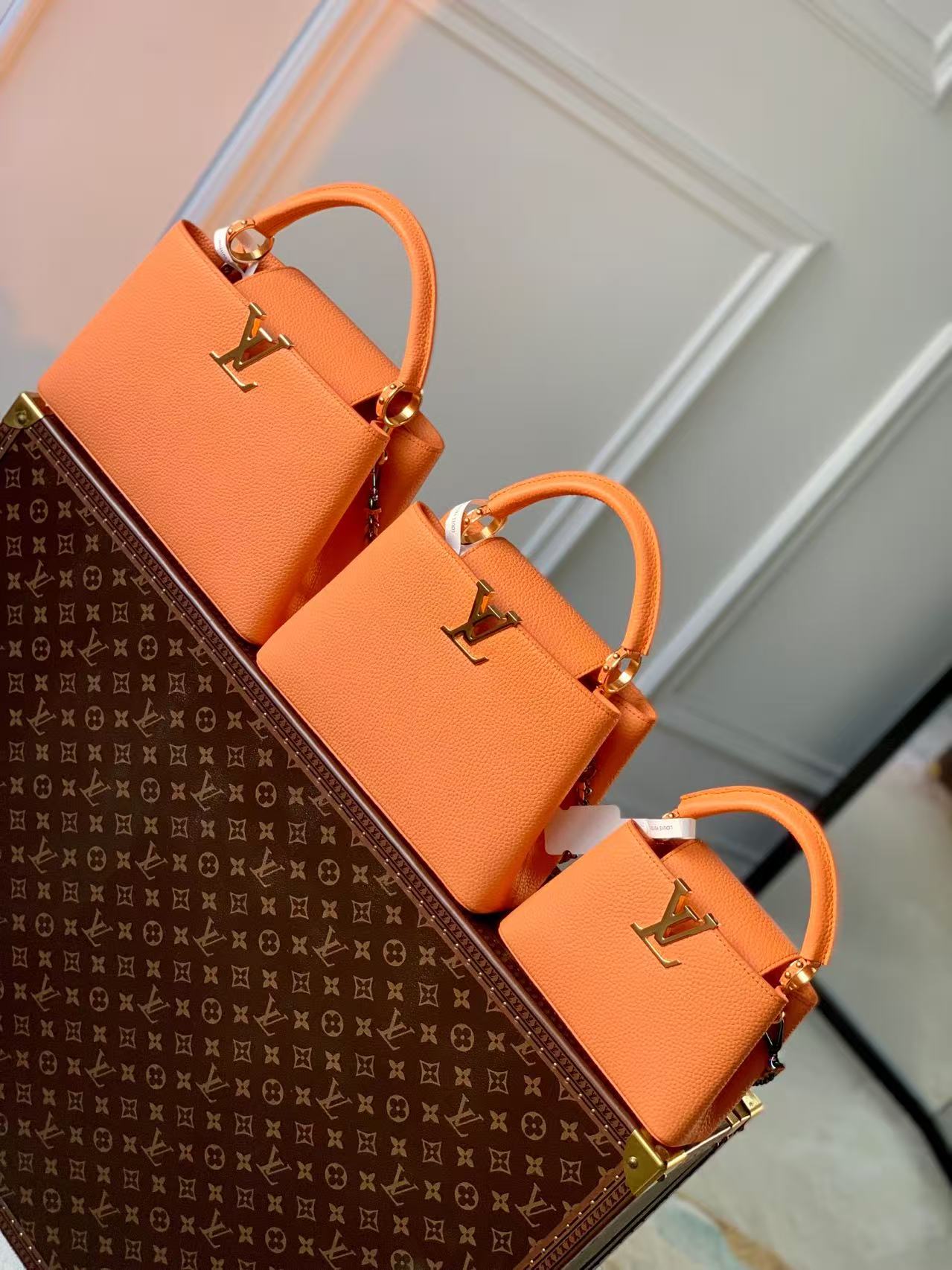 Louis Vuitton Capucines Mini M22606 or  BB M22055 or MM M22544 Orange
