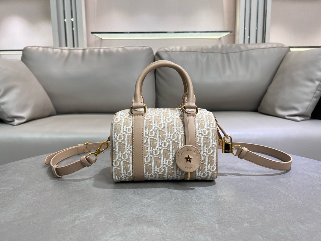 Dior Groove 16 Bag Natural Dior Oblique Jacquard M1364UTZ