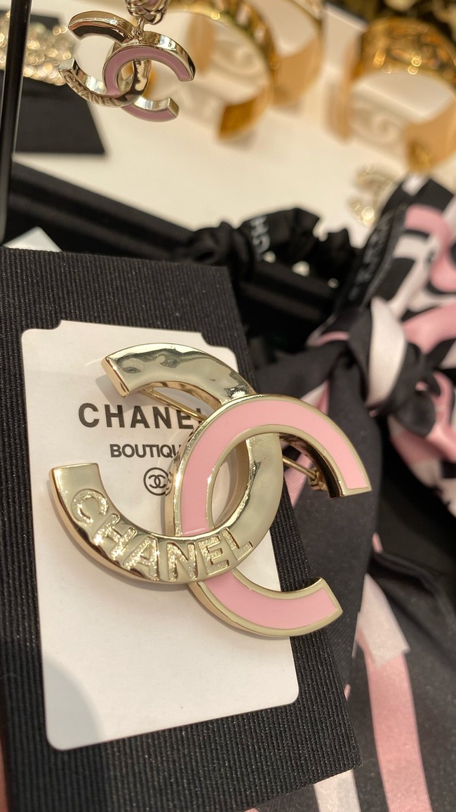 Chanel brooch CE16738
