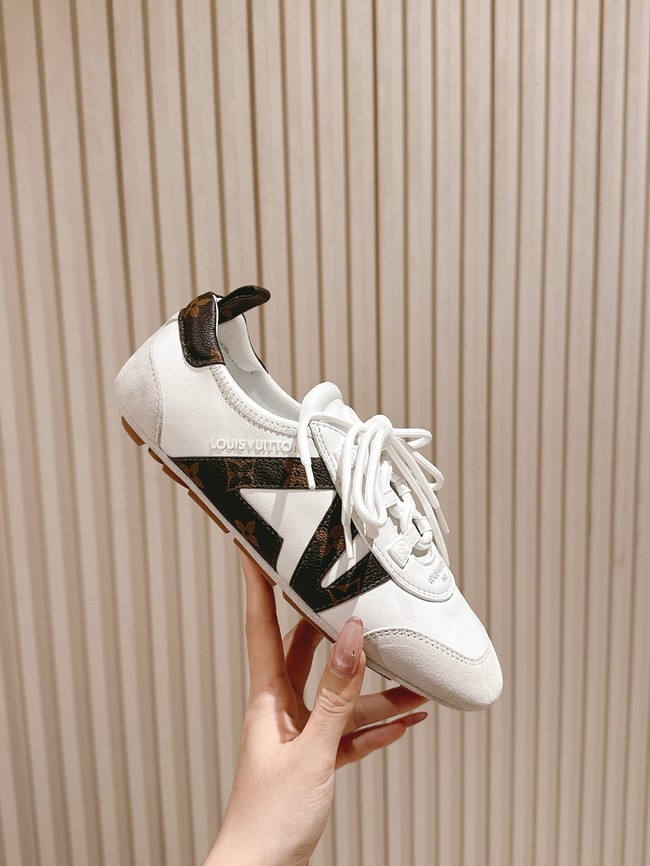 Louis Vuitton Sports shoes 44889-1