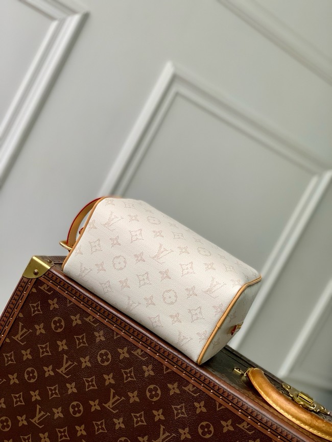 Louis Vuitton Locker Dopp Kit M14839 white