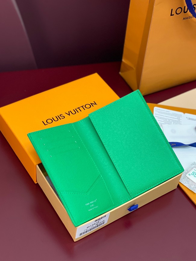 Louis Vuitton Passport Cover M14877 Green