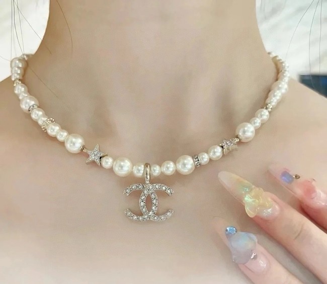 Chanel necklace CE17024