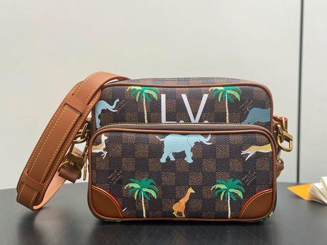Louis Vuitton Nil M14016