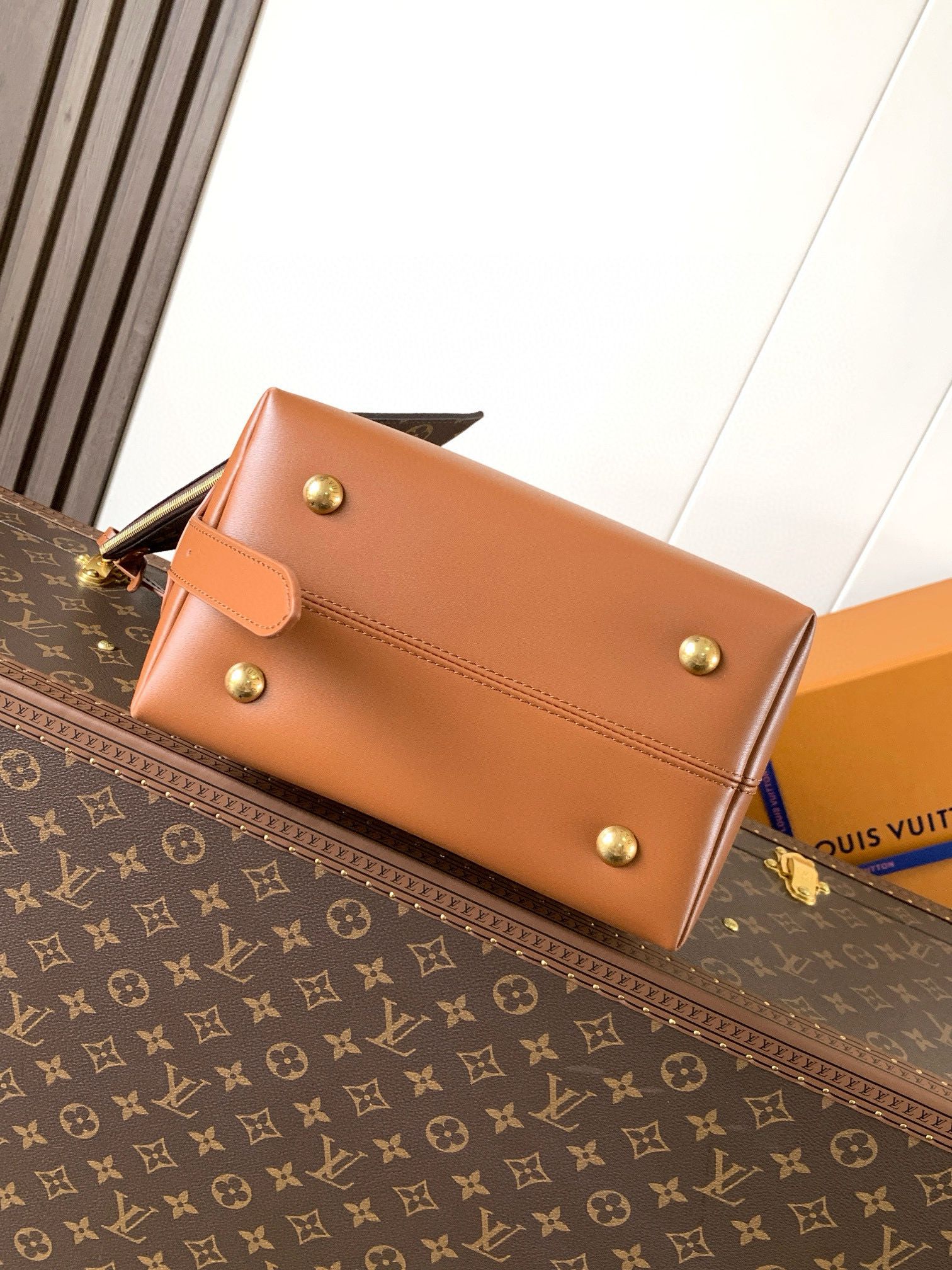 Louis Vuitton Low Key Hobo PM M25468 Brown