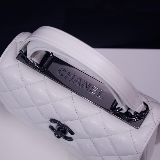 CHANEL mini Flap Bag With Top Handle 4654-1
