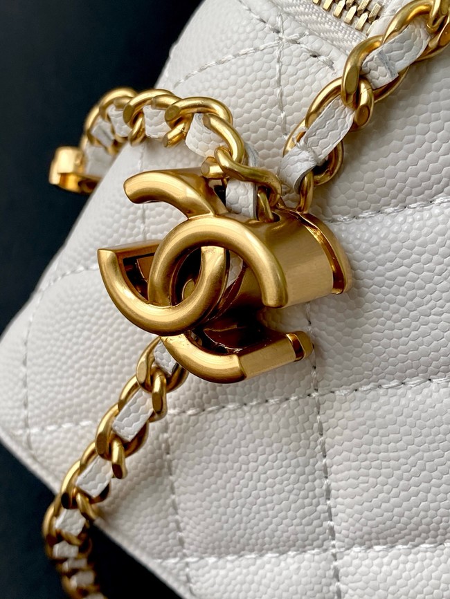 CHANEL MINI CLUTCH Grained Calfskin AP3940 white
