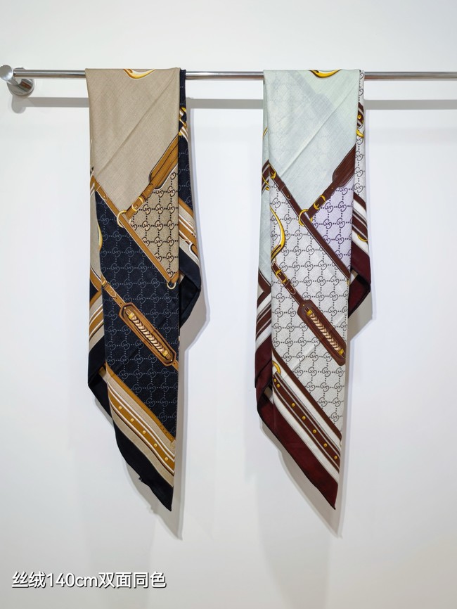Gucci Square Scarf Silk Jacquard KY144