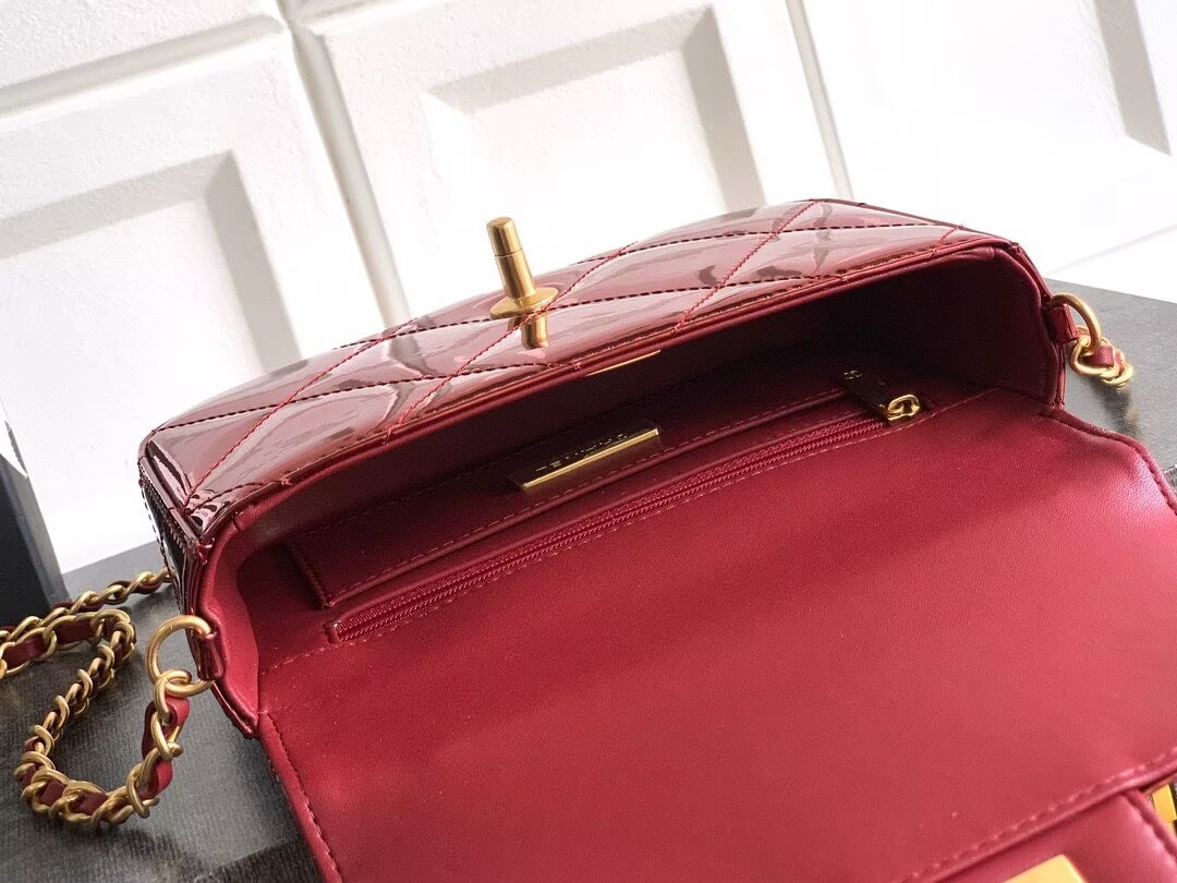 Chanel 25K Original Patent Leather Top Handle Bag  A6320 Wine