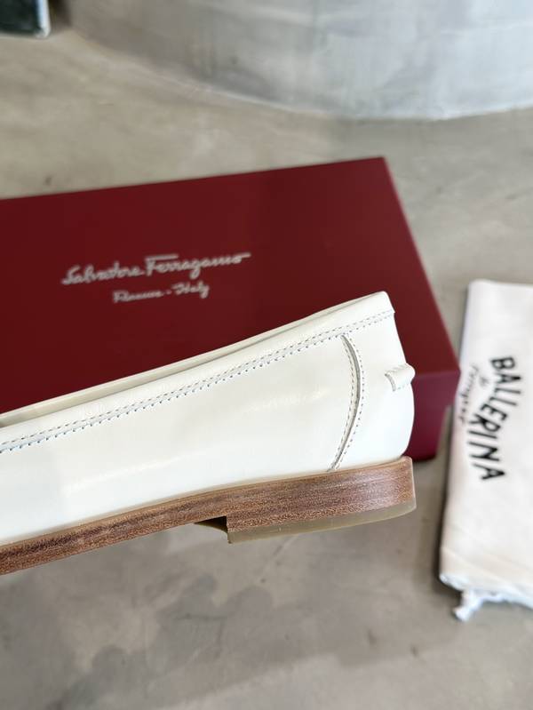 Ferragamo Shoes FMS00094