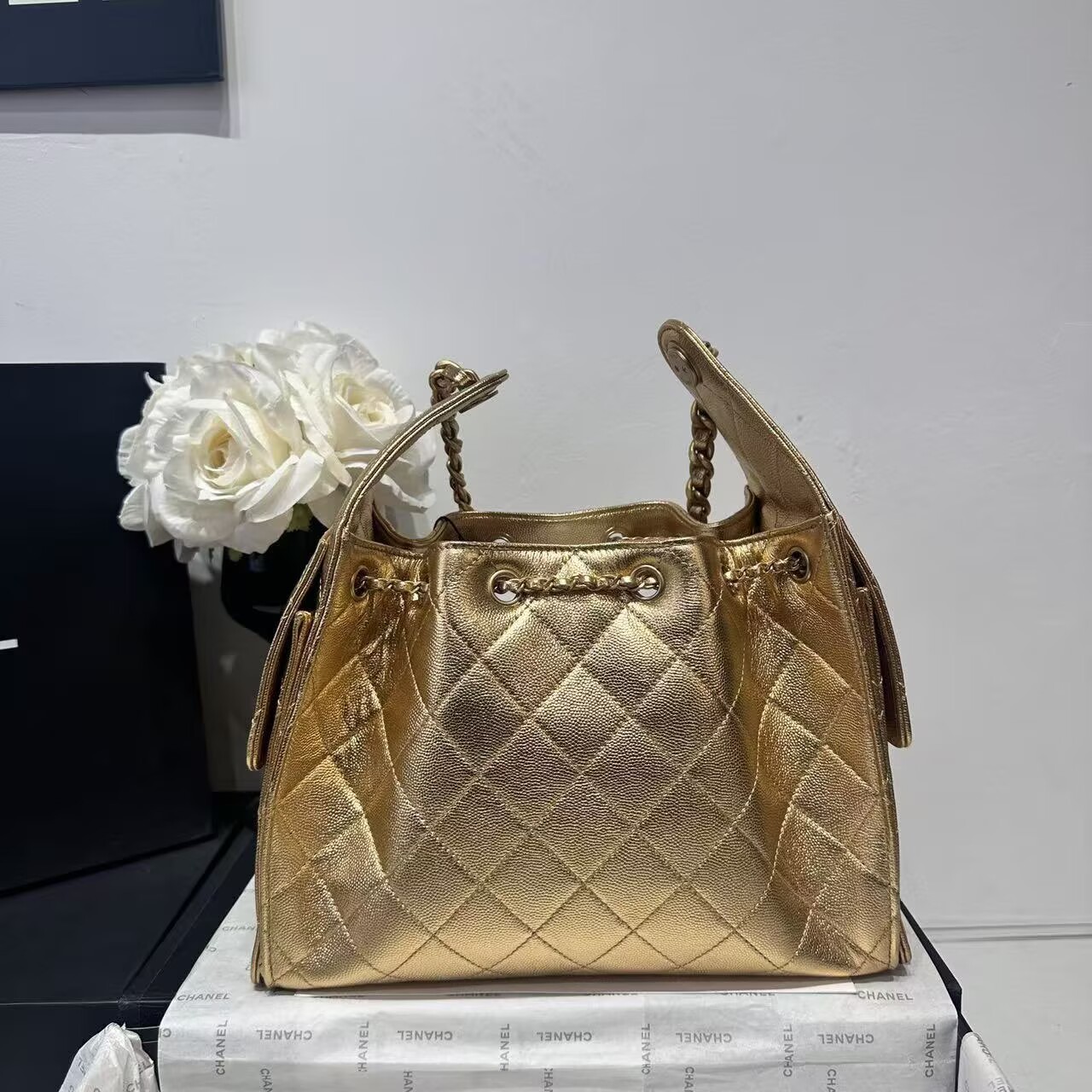 CHANEL 25 SMALL HANDBAG AS5293 New Gold