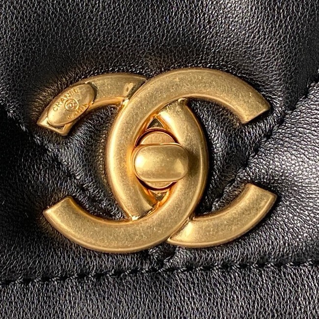 Chanel Lambskin Maxi Flapbag AS5734 black