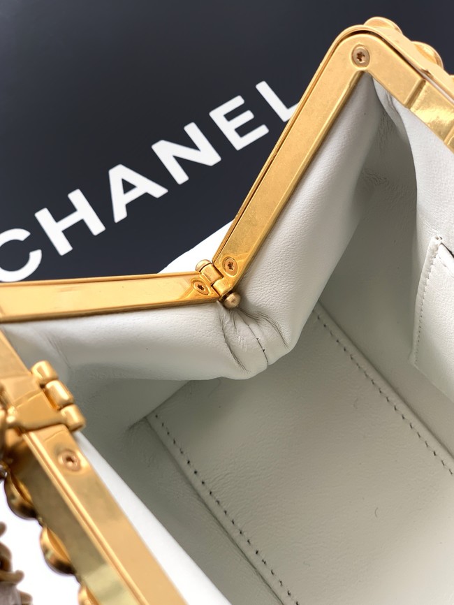CHANEL Clutch Pearly Lambskin AS5912 Light Beige