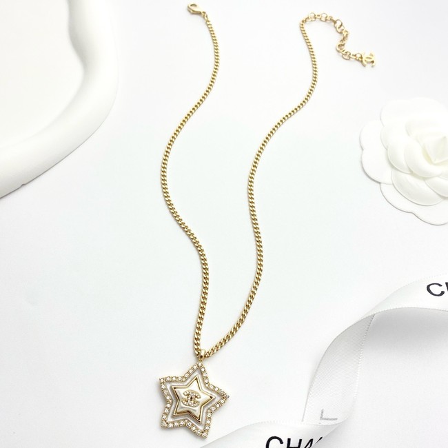 Chanel necklace CE81825