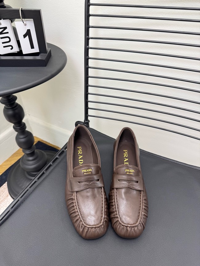 Prada leather loafers 21071-6