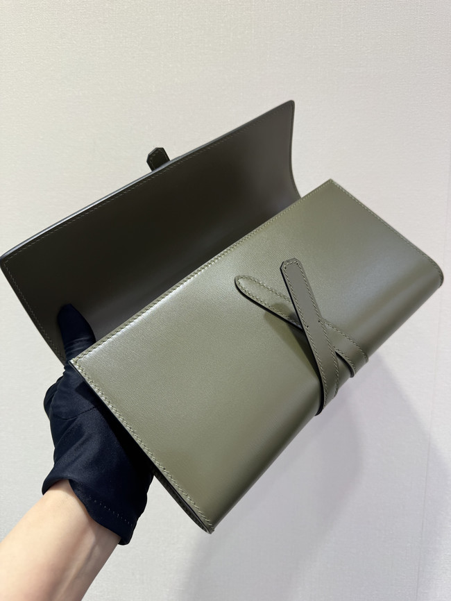 Hermes swift Leather Clutch 37568 dark green