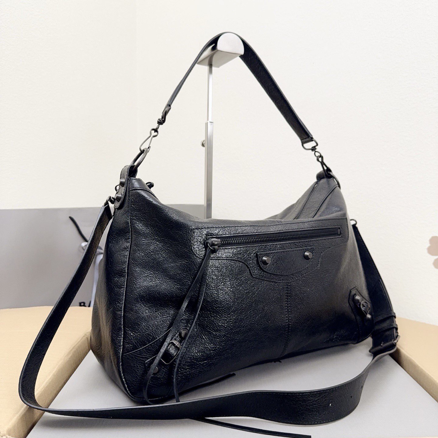 Balenciaga Original Leather Handbag 2185 Black Balenciaga Original Leather Handbag 2185 Black