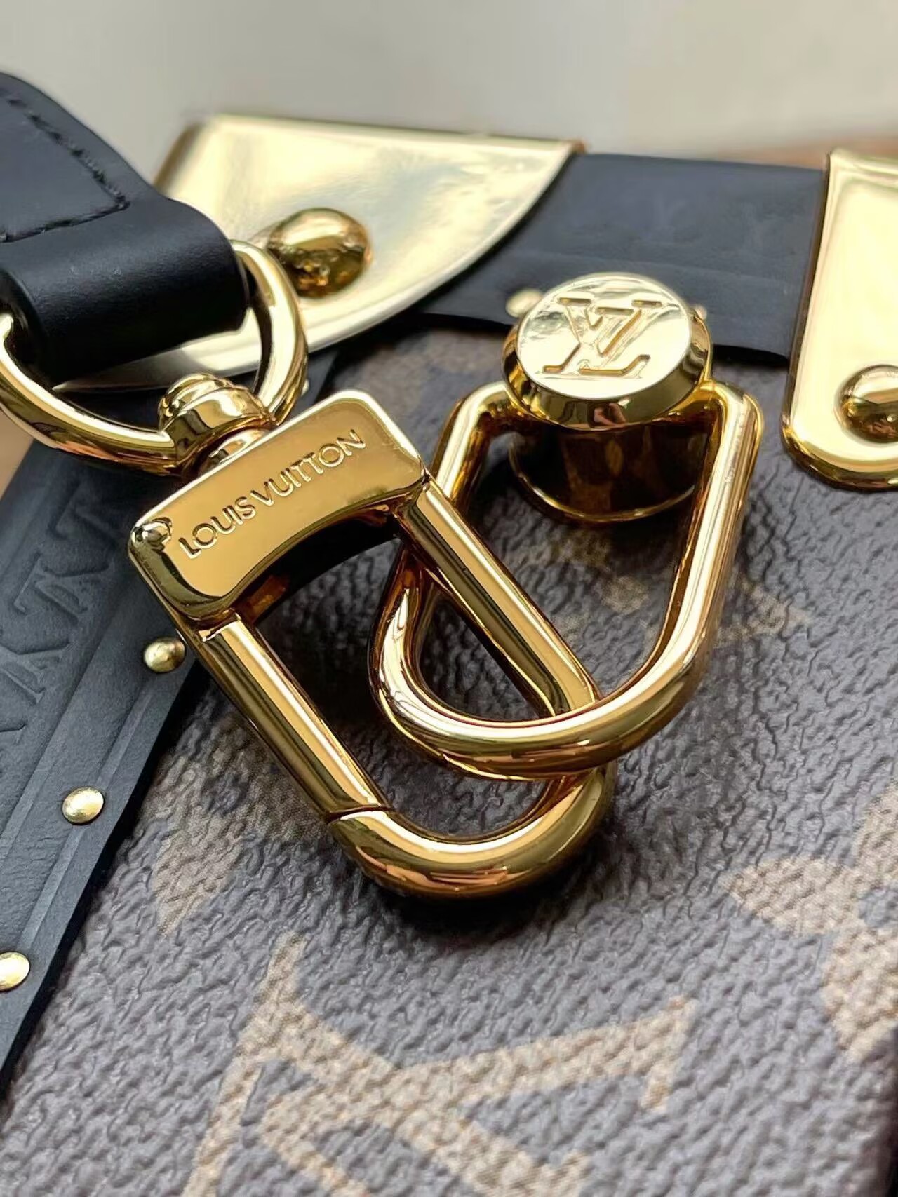 Louis Vuitton Monogram Reverse Petite Valise M47164 Black Louis Vuitton Monogram Reverse Petite Valise M47164 Black