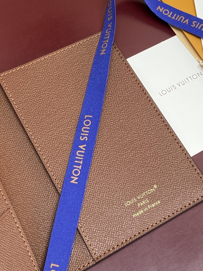 Louis Vuitton NEW Passport Cover M27548