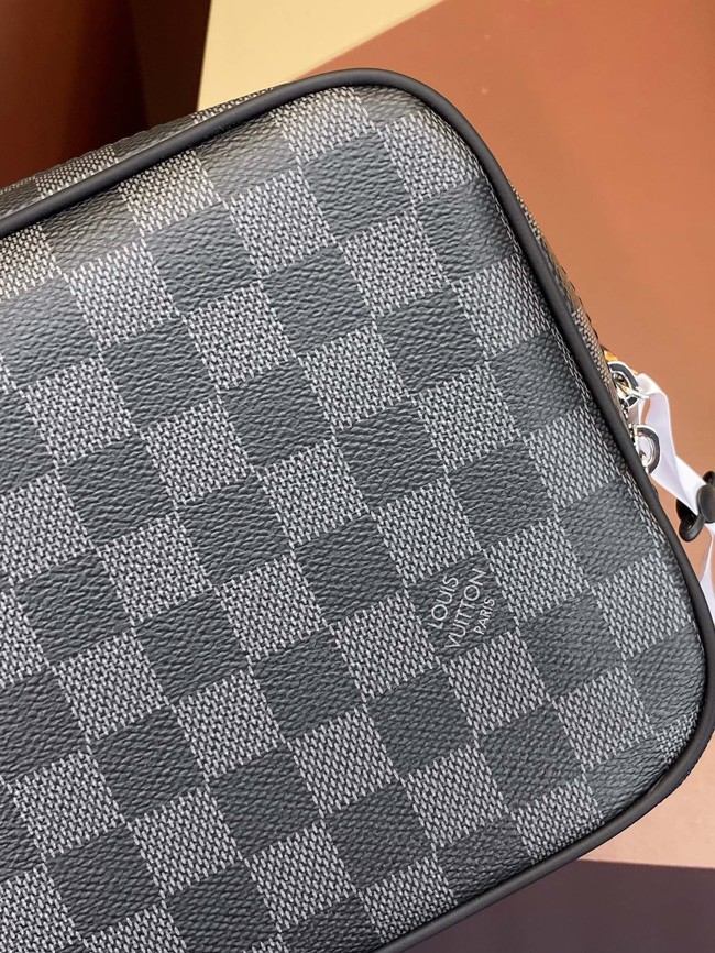 Louis Vuitton Toiletry Bag M47521-1