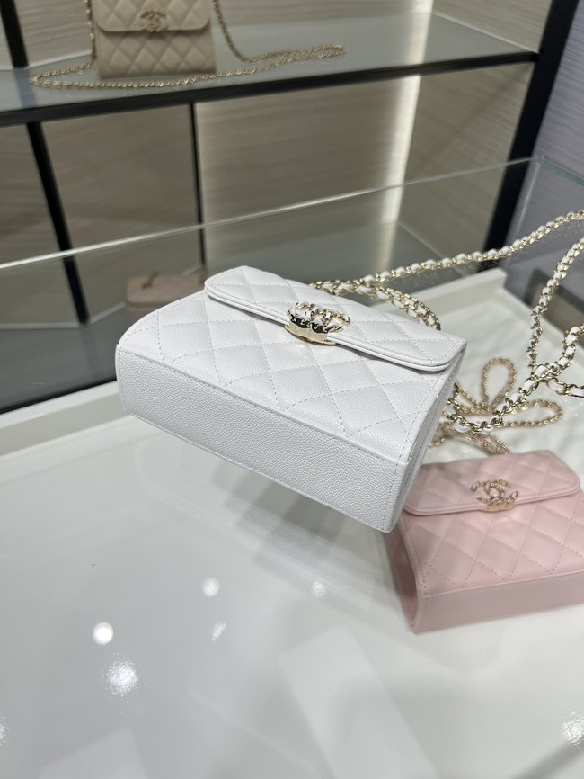 CHANEL CLUTCH WITH CHAIN AP3237 white