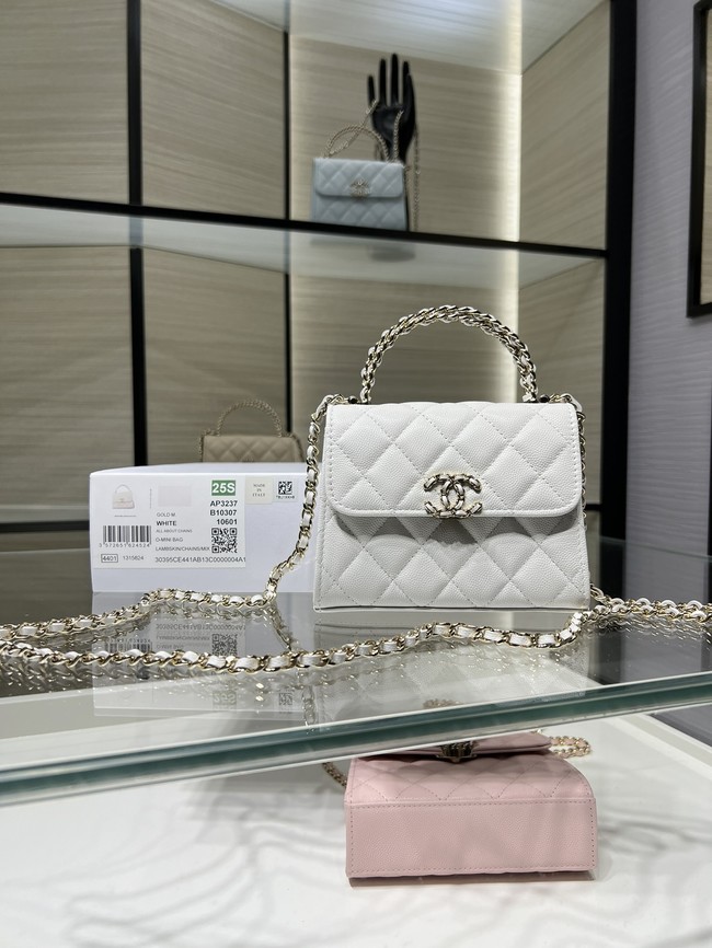 CHANEL CLUTCH WITH CHAIN AP3237 white