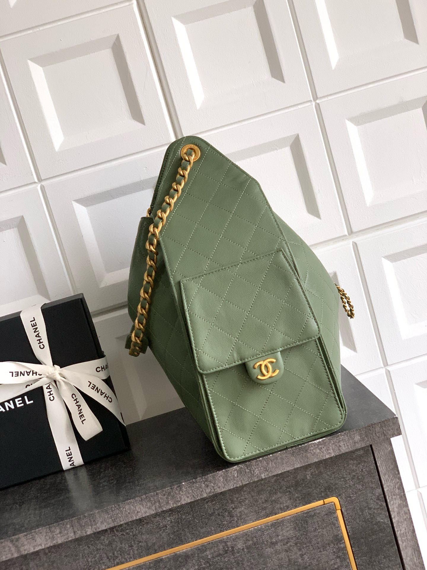 CHANEL 25S Hobo HANDBAG AS5293 red