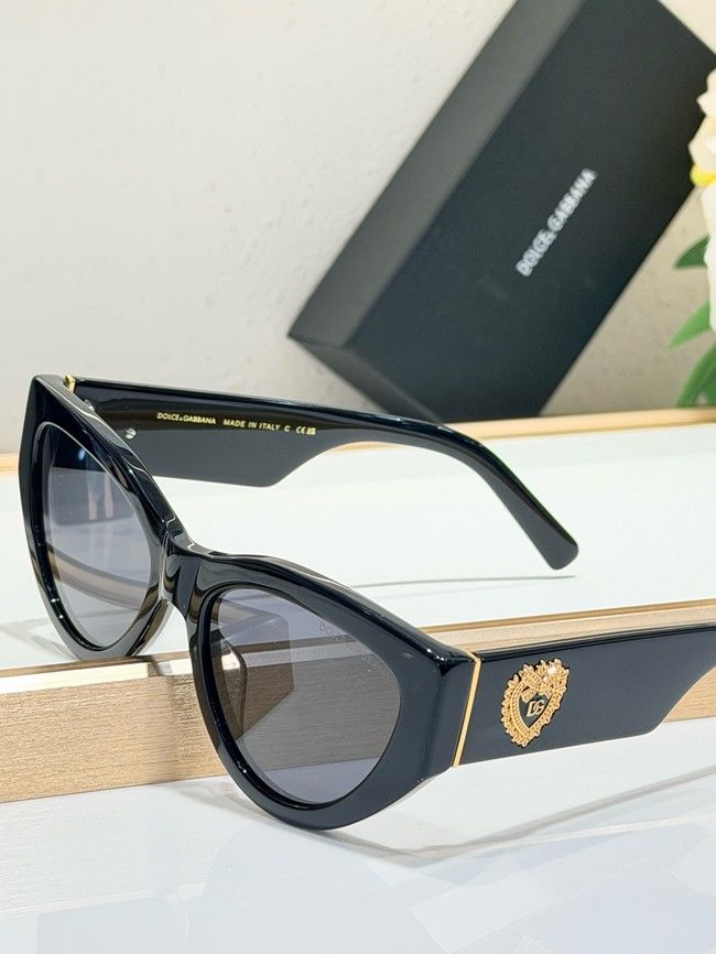 Dolce & Gabbana Sunglasses 260541-6